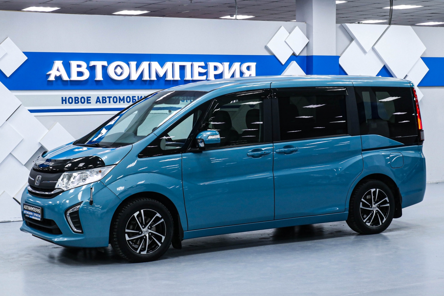 Автосалон АвтоИмперия | Honda Stepwgn